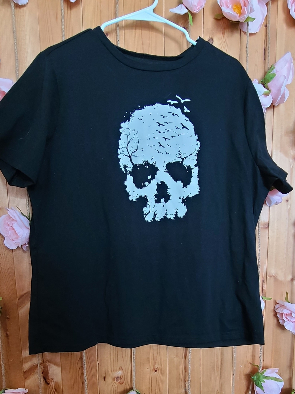 Black Skull Graphic Tee - Unbranded